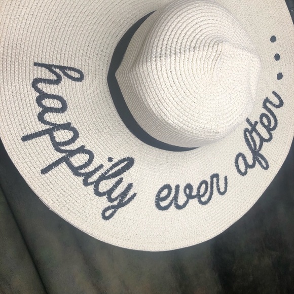 Happily Ever After....Straw Hat Honeymoon Hat - Picture 4 of 4
